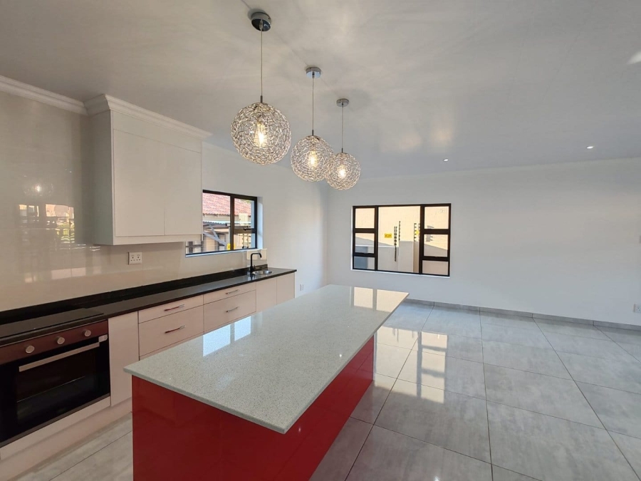 To Let 3 Bedroom Property for Rent in Wilkoppies North West